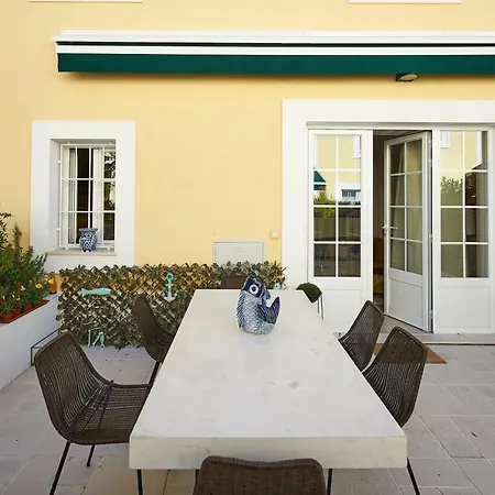 Lägenhet Luxurious Triplex Near The Beach In Estoril