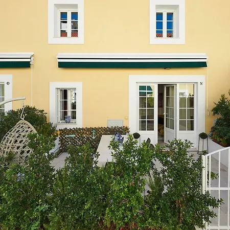 Luxurious Triplex Near The Beach In Lägenhet
